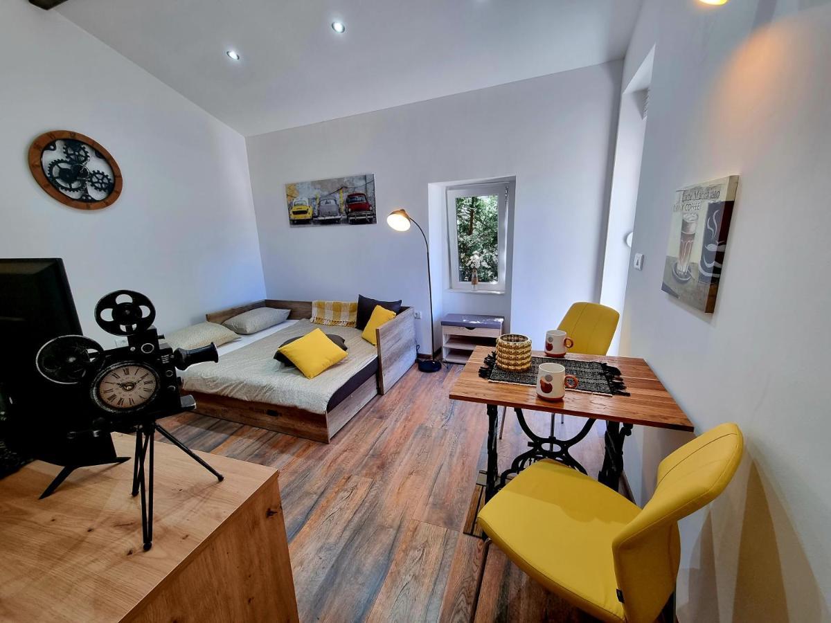 Retro Chic Studio Pula Extérieur photo