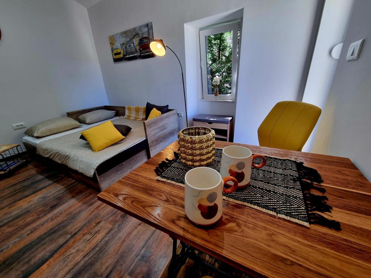 Retro Chic Studio Pula Extérieur photo