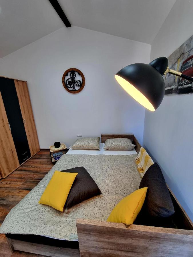 Retro Chic Studio Pula Extérieur photo
