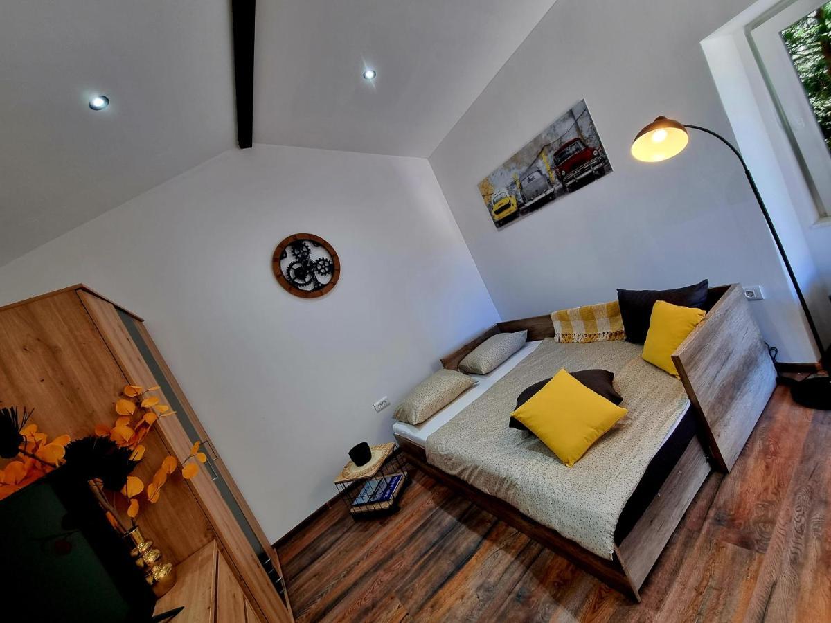 Retro Chic Studio Pula Extérieur photo